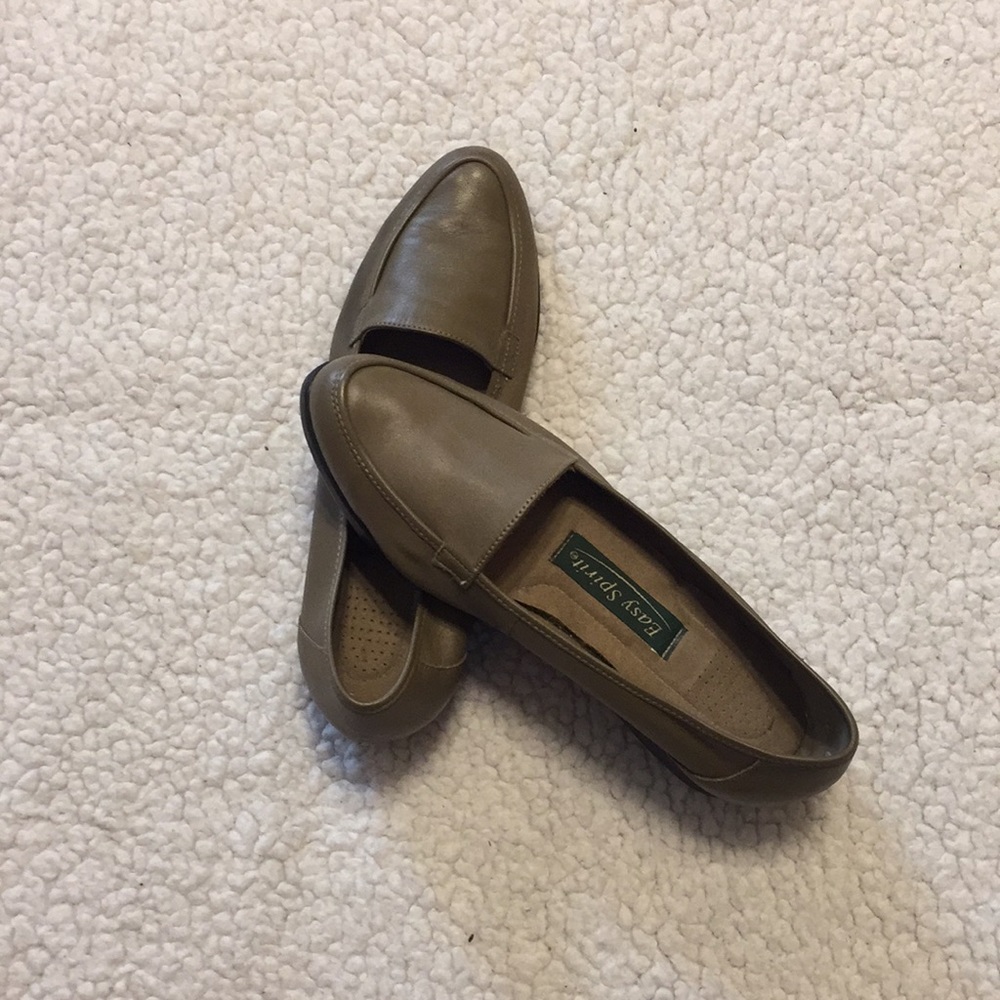 Easy Spirit Loafer size 6